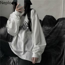 Neploe Ins Harajuku Style Streetwaer Unisex Lovers T Shirt O Neck Solid Retro Letter Tees Long Sleeve Spring Autumn New Top 201028