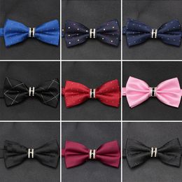 Men Groom Ties Luxurious Bowtie Groom Striped Plaid Cravat Fashion Butterfly Wedding Bow for Male Accessories Gifts Tie