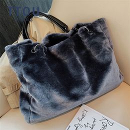 Faux Fur Women Shoulder Bag Casual Plush Lady Tote Handbag Fashion Chain Larger Capacity Shopping Travel Purse Female Winter 220310