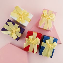 Paper Lipstick Gift Box Jewelry Lipstick Shop Gift Box with Big Bowknot Valentine Birthday Gift Lips Wrapping Case