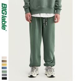 BIG LABLE Super Loose Fit Men Sweatpants In Pure Colour Loose Fit Retro Style Mens Sweatpants Street Wear Men Pants LJ201104