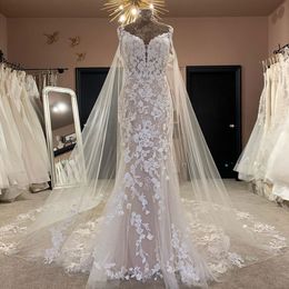 Graceful Lace Mermaid Backless Wedding Dresses Sheer Plunging Neck Plus Size Bridal Gowns Appliqued Sweep Train robe de mariée