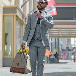 Tailored Winter Grey Cheque Mens Suits 3 Pieces Groom Best Man Pants Suit Business Wedding Blazer (Jacket+Vest+Pants)