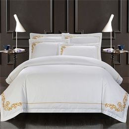 Chic Embroidered Duvet Cover Set 4/6Pcs White Hotel Bedding Set King Queen Size Luxury Soft Bedding Bed Sheet Pillow shams T200706