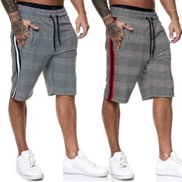 Pantaloncini a righe casual da uomo 2021 Pantaloncini da jogger in vita elastici da uomo nuovi estivi Marca Streetwear Plaid Bermuda Masculina1