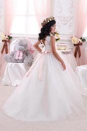 New Ivory Flower Girl Dresses For Weddings Lace Bow Girls Pageant Dresses First Communion Dresses Beautiful Ball Gown