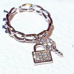 Sparkling Diamond Zirconia Open Adjustable Key Lock Charms Rings Fashion Designer Band Ring for Women Girls Gold Sier Colour