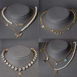 Verkauf von Marken-Retro-Buchstaben-Halsketten, Großhandel für Damen-Perlen-Kurzhalsketten für Schmucksets 220214