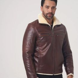 Abbigliamento da uomo Giacca in pelle PU maschile Cappotto da uomo Moda Abbigliamento casual da uomo Cappotto invernale da uomo di alta qualità OGMANDO 220211