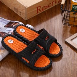 DAOKFPO Hot Beach Shoes Casual Men Sandals Slippers Summer Outdoor Flip Flops Flats Non-slip Bathroom Home Massage Slippers T-06 Y200107