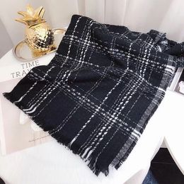 Luxury scarf fashion casual lady scarf autumn/winter cashmere scarf high quality sales size;180 * 70 cm.