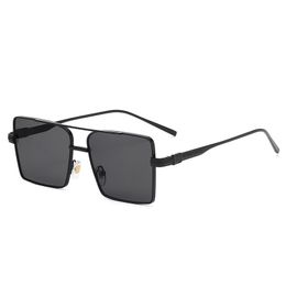 950 Fashion Sunglasses toswrdpar Eyewear Sun Glasses Designer Mens Womens Brown Cases Black Metal Frame Dark 50mm Lenses For beach