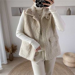 Winter Vest Jackets Lamb Wool Thicken Warm Waistcoat Women Turn Down Collar Hidden Button Pockets Outwear Sleeveless Coat 211220
