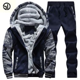 Tracksuit Men Camouflage Army Casual Hooded Warm Sweatshirt Male Winter Thick Inner Fleece 2PC Jacket+Pant Men Moleton Masculino 201020