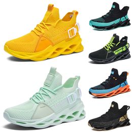 high quality men running shoes breathable trainers wolf grey Tour yellow teals triple black Khaki green Light Brown Bronze mens outdoor sports sneakers