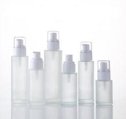 20ml 30ml 40ml 50ml Spray Lotion Pump Glass Emulsion Bottle Black White Plastic Cap Cosmetic Containers Bottles SN4932