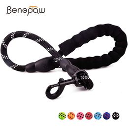 Benepaw Padded Strong Short Dog Leash Training Reflective No Tangle Comfortable Guide Dog Pet Leash Leads Rope Easy Control 201126