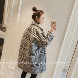 Winter Woman Coats Autumn and Winter New Woollen Coat Korean Version of The Plaid In The Long Coat Large Size Female Jacket 201103