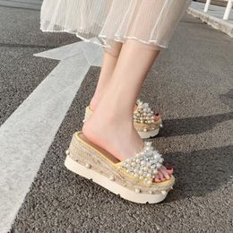 High-end temperament pearl rhinestones shiny wedge slippers beach vacation style fashion thick bottom comfortable female slipper Y1123