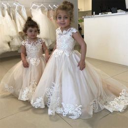 Princess Lace Long Flower Girls Dresses 2020 New Custom Applique Cap Sleeve Ball Gown Tulle Kids Formal Wear Gowns Party Birthday Dress