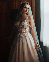 Romantic 3D Floral Appliques Beaded Wedding Dress Light Champagne V-Neck Handmade Flowers Side Split Bridal Gowns Boho Beach Tulle Wedding Dresses