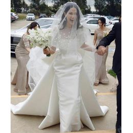 Satin Overskirt Wedding Dresses With Cape Big Bow Detachable Train Sheath Bridal Dress Appliques Beads robe de soirée de mariage