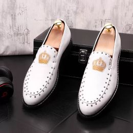 Luxury Royal Style Men Wedding Dress Shoes Handmade Embroidery Crow Pattern Exotic Designer Loafers Fashion Spring Autumn White Casual Flats