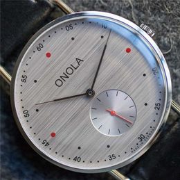 Magro Novo Moda Ultra-fina Simples Tendência Mens Relógio Drenagem Drenagem Cinto Popular À Prova D 'Água Relógio de Quartzo Mens relógios de pulso