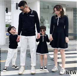 mother father and daughter matching outfits