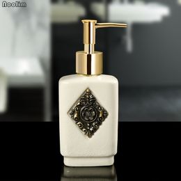 Portable Creative Ceramic Lotion Bottle Ice Cracked Porcelain Hand Wash Shower Gel Empty Bottle el Bathroom Soap Dispenser Y200244i