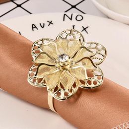 12pcs Napkin Rings Hollow Out Flower Adornment Wedding Party Banquet Christmas Dinner Decoration Gold Napkin Holder Tab jllcgj