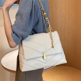 Luxury Designer Chains Crossbody For Fashion Diamond Lattice Shoulder 2021 New Soft Women Messenger Bags Totes Q1119