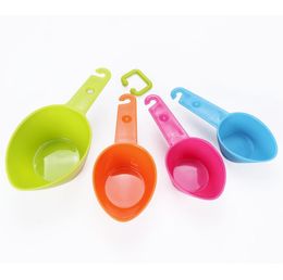 Plastic Measuring Spoons Set Kitchen Measuring Cups for Dry Liquid Ingredients Wholesale Baking Utensil