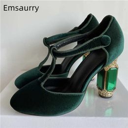 Luxury Emerald Agate Chunky Heel Wedding Shoes Jeweled High T-strap Green Velvet Round Toe Pumps Women 220106