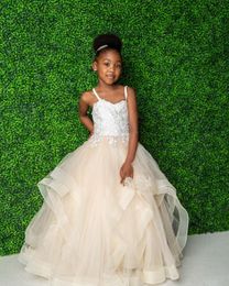 Champagne Lace 2020 Flower Girl Dresses Ball Gown Spaghetti Tiers Little Girl Wedding Dresses Vintage Communion Pageant Dresses Gowns