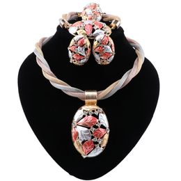 Fashion Elegant Leaves Pendant Necklace Earrings Jewelry Sets Luxury Crystal Dubai Bride Wedding Gold Jewelry Accessories