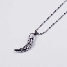 Punk Fashion Brave Dog Teeth Spike Pendant Men 2021 High Quality Jewellery Fang Tooth Amulet Pendant Necklaces