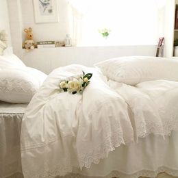 Luxury Embroidery Bedding Set White Lace Cake Layers Ruffle Duvet Cover Elegant Fabric Bed Sheet Bedspread Bed Skirt Coverlets T200706