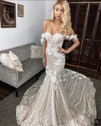 2021 New Sexy Arabic Blush Pink Mermaid Wedding Dresses Off Shoulder Full Lace Appliques Flowers Open Back Chapel Train Formal Bridal Gowns