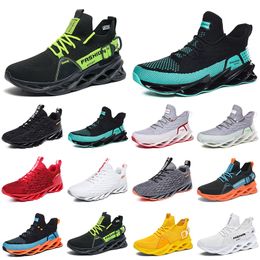 fashion high quality men running shoes breathable trainer wolf grey Tour yellow triple white Khaki green Light Brown Bronze mens outdoor sport sneaker