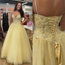 Princess Tulle SpaghettI Straps Quinceanera Dress Yellow Colour Ball Gown Puffy Lace Sweet 16 Special Occasion Party Gown