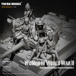 1/35 Resin Figure Kits German female tank soldier Model self-assembled(6 sets) YFWW-2065 LJ200928