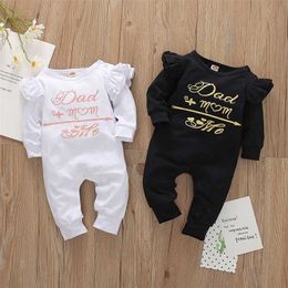 Autumn baby girls boys romper Long sleeve Cotton Mom plus dad equals me Letter print girl clothes born Infant 211229