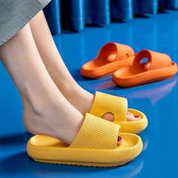 Summer Women And Man Slippers Non-Slip Thick Platform Shoes Indoor Bath Bathroom EVA Sandals Comfortable Outdoor Beach Slides Y220214