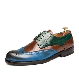 Vendita calda scarpe eleganti da uomo in pelle di grandi dimensioni intagliata colorata business casual ballo di fine anno confortevole matrimonio di buona qualità taglia 38-47 dodici