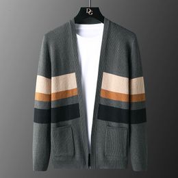 Casual Sweater Luxury Striped Print Cardigan Jacket Men Designer Brand Fashion Pocket Knitted Cardigan Sweater Coat Men