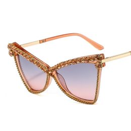 2020 Oversized Vintage Cat Eye Sunglasses women Luxury Rhinestone Shades Fashionable Sun Glasses men