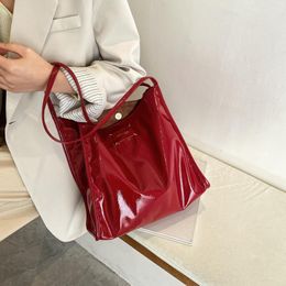 Large-Capacity Bucket Bag In Patent Leather 2020 Fashion Travel Crossbody Bag