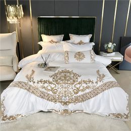 New White Luxury European Royal Gold Embroidery 60S Satin Silk Cotton Bedding Set Duvet Cover Bed Linen Fitted Sheet Pillowcases 201120