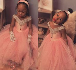 2021 Blush Pink Quinceanera Dresses Teens Beading Rhinestrones Tulle Off The Shoulder Ball Gowns Toddlers Pageant Dress Communion Party